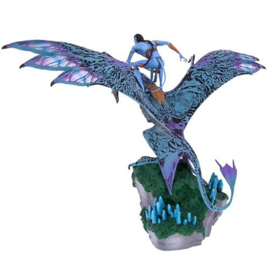 Figures & Figurines * | Store Disney Figurine Pandora The World Of Avatar Jake Riding Banshee